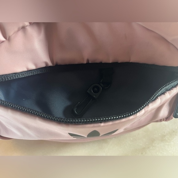 Adidas pink fanny pack - Picture 5 of 9